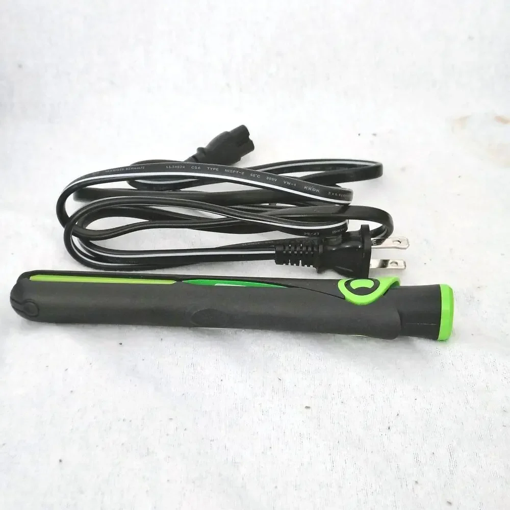 Croc Plug Ceramic Mini Flat Iron Hair Straightening Travel Haircare Green